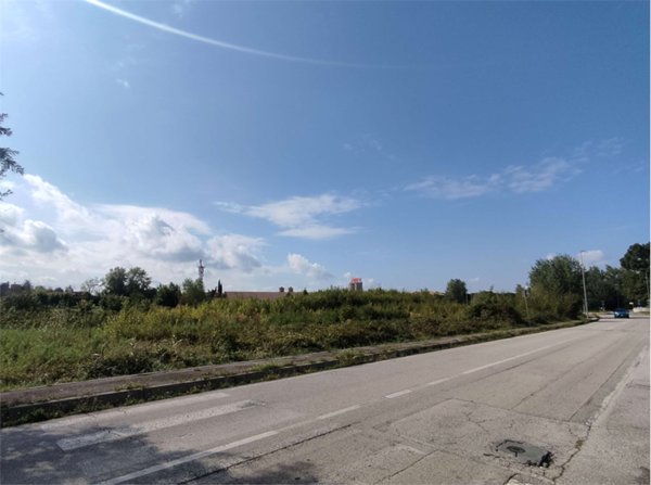 terreno edificabile in vendita a Majano