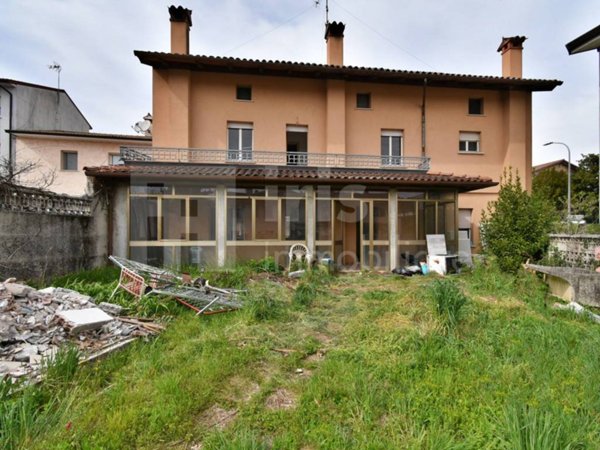 casa indipendente in vendita a Majano in zona San Tomaso