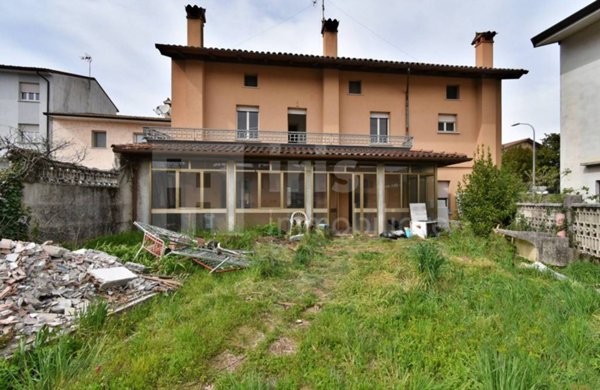 casa indipendente in vendita a Majano in zona San Tomaso