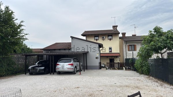 casa indipendente in vendita a Majano in zona Farla