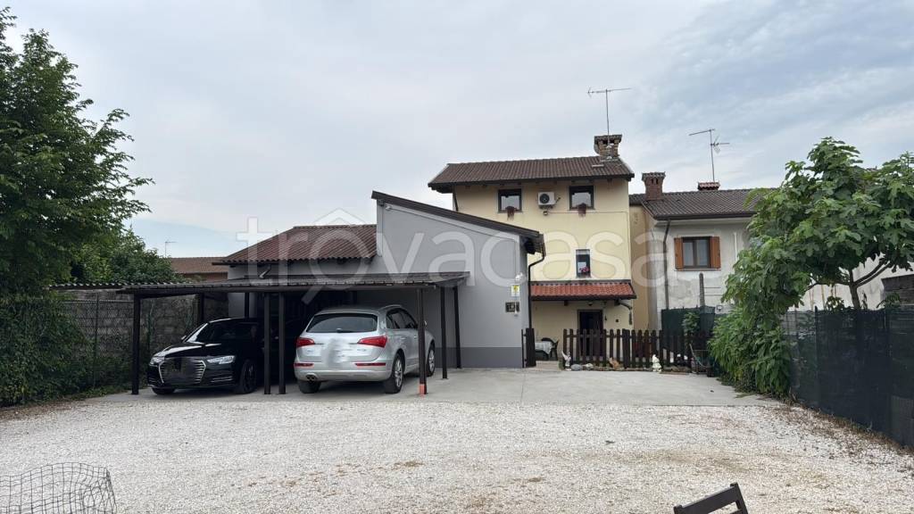 casa indipendente in vendita a Majano in zona Farla