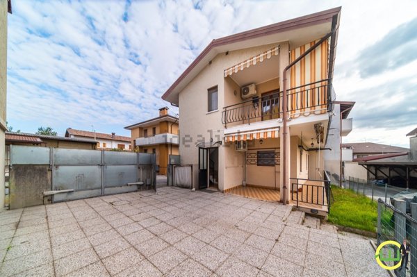 casa indipendente in vendita a Majano