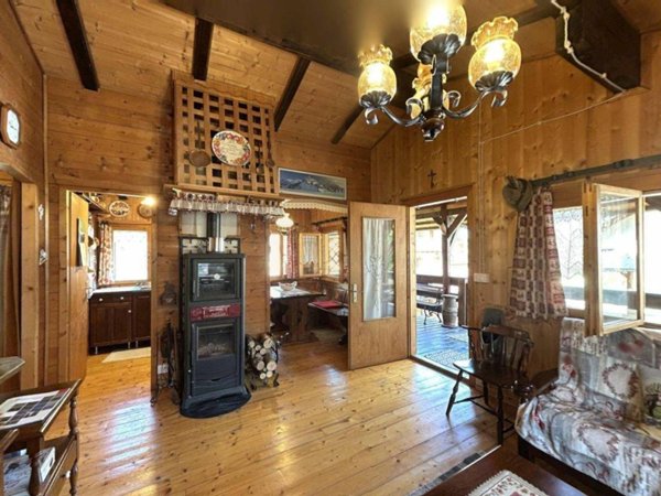 casa indipendente in vendita a Malborghetto Valbruna in zona Bagni di Lusnizza