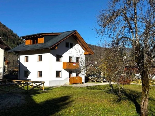 casa indipendente in vendita a Malborghetto Valbruna