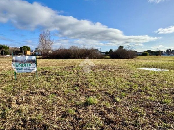 terreno agricolo in vendita a Manzano