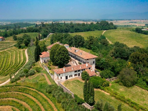 casa indipendente in vendita a Manzano