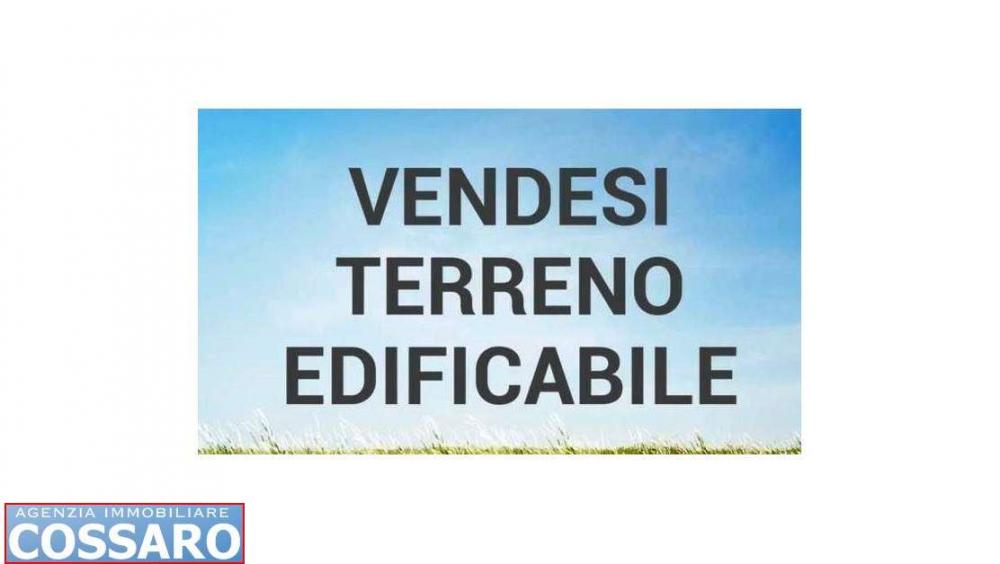 terreno edificabile in vendita a Manzano