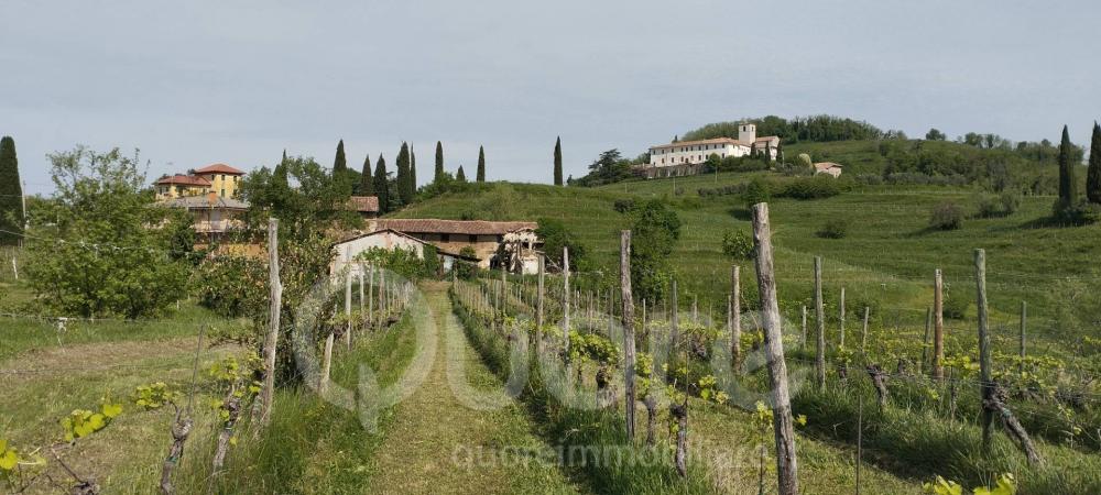 casa indipendente in vendita a Manzano in zona Rosazzo