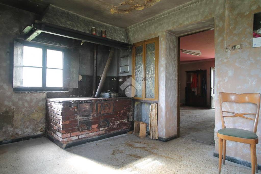 casa indipendente in vendita a Manzano in zona Manzinello