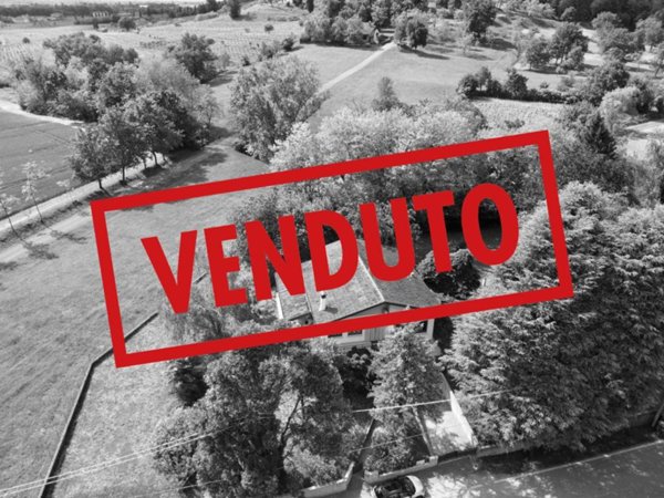 casa indipendente in vendita a Manzano