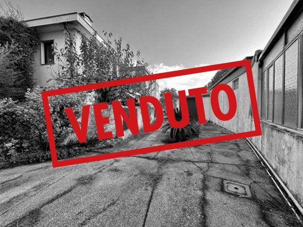 casa indipendente in vendita a Manzano