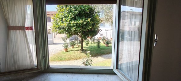 casa indipendente in vendita a Manzano in zona Oleis