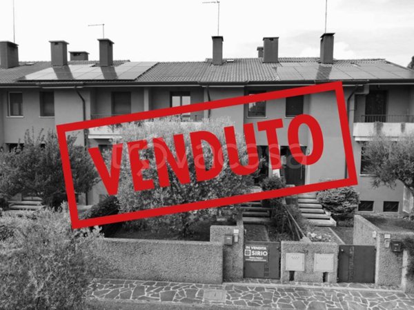 casa indipendente in vendita a Manzano