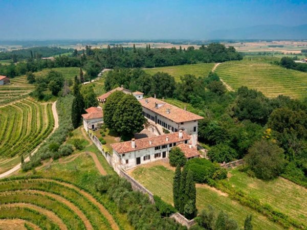 casa indipendente in vendita a Manzano