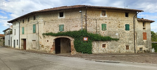 casale in vendita a Manzano in zona Oleis