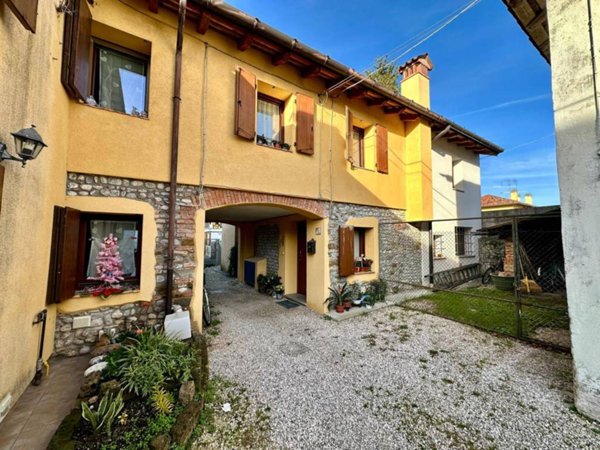 appartamento in vendita a Manzano