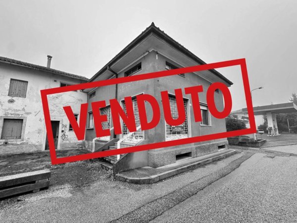 negozio in vendita a Manzano