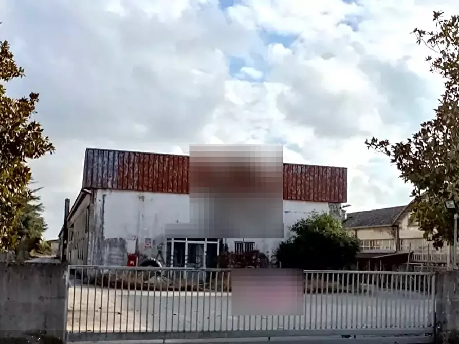 locale di sgombero in vendita a Manzano