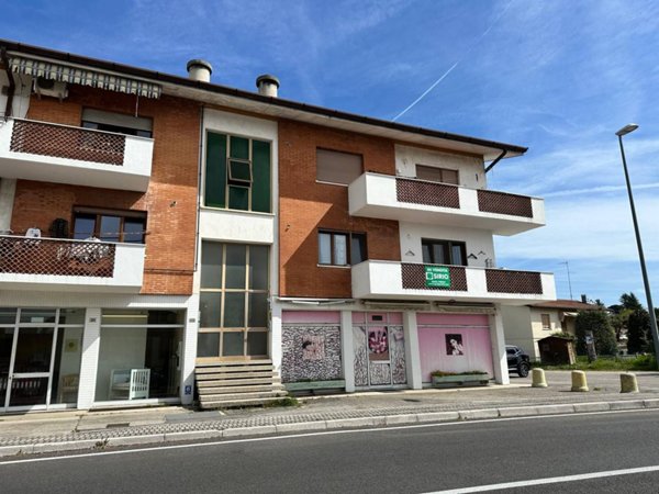 appartamento in vendita a Manzano in zona Case