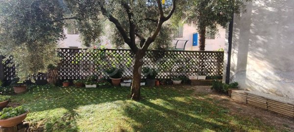 casa indipendente in vendita a Manzano in zona Oleis