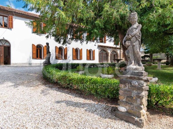 casa indipendente in vendita a Manzano