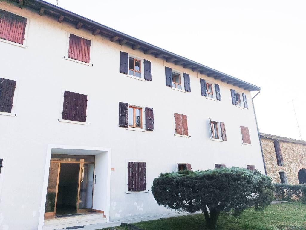 appartamento in vendita a Manzano in zona San Lorenzo