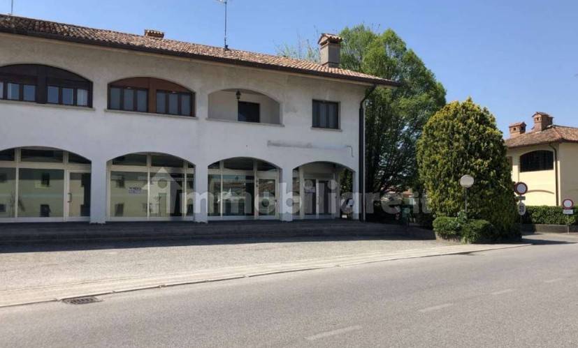 negozio in vendita a Manzano
