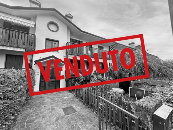 appartamento in vendita a Manzano in zona Manzinello