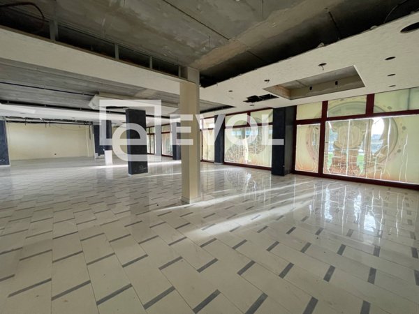 locale commerciale in vendita a Marano Lagunare