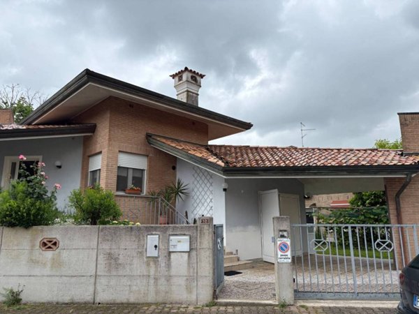 casa indipendente in vendita a Marano Lagunare