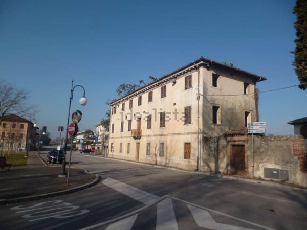 esavano in vendita a Martignacco