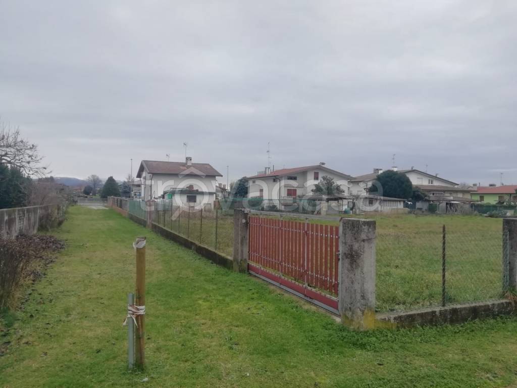 terreno edificabile in vendita a Martignacco
