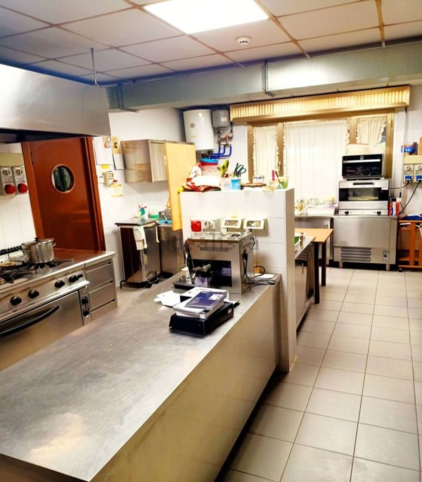 locale commerciale in vendita a Martignacco