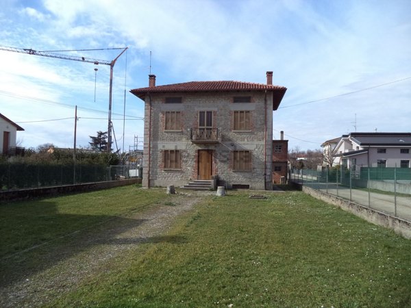 casa indipendente in vendita a Martignacco