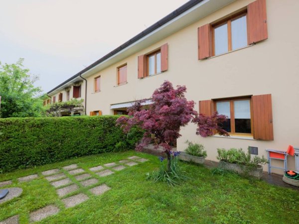 casa indipendente in vendita a Martignacco in zona Torreano