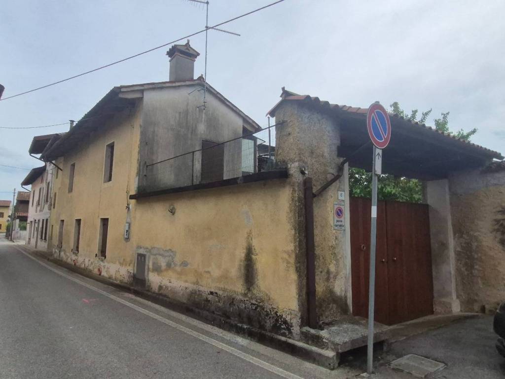 casa indipendente in vendita a Martignacco in zona Nogaredo di Prato