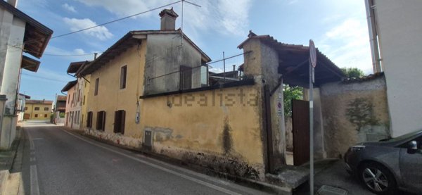 casa indipendente in vendita a Martignacco in zona Nogaredo di Prato