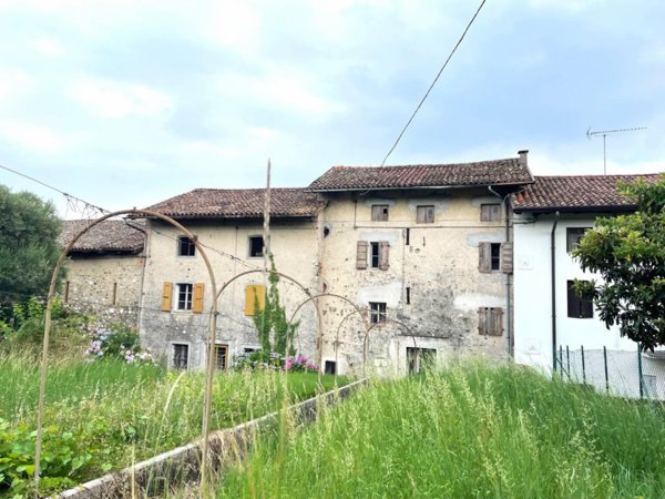 casale in vendita a Martignacco