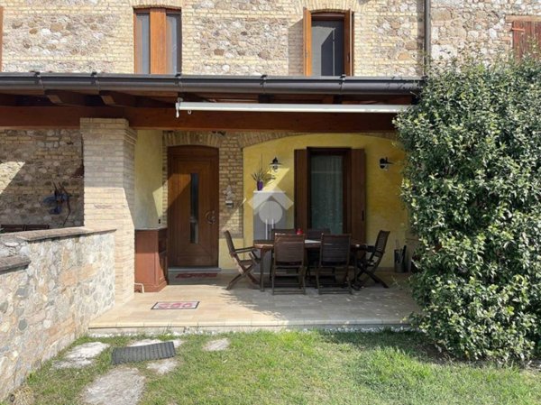 casa indipendente in vendita a Martignacco in zona Ceresetto