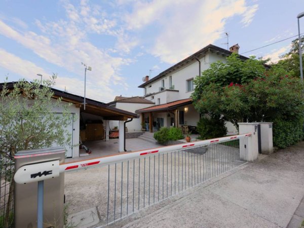 casa indipendente in vendita a Martignacco