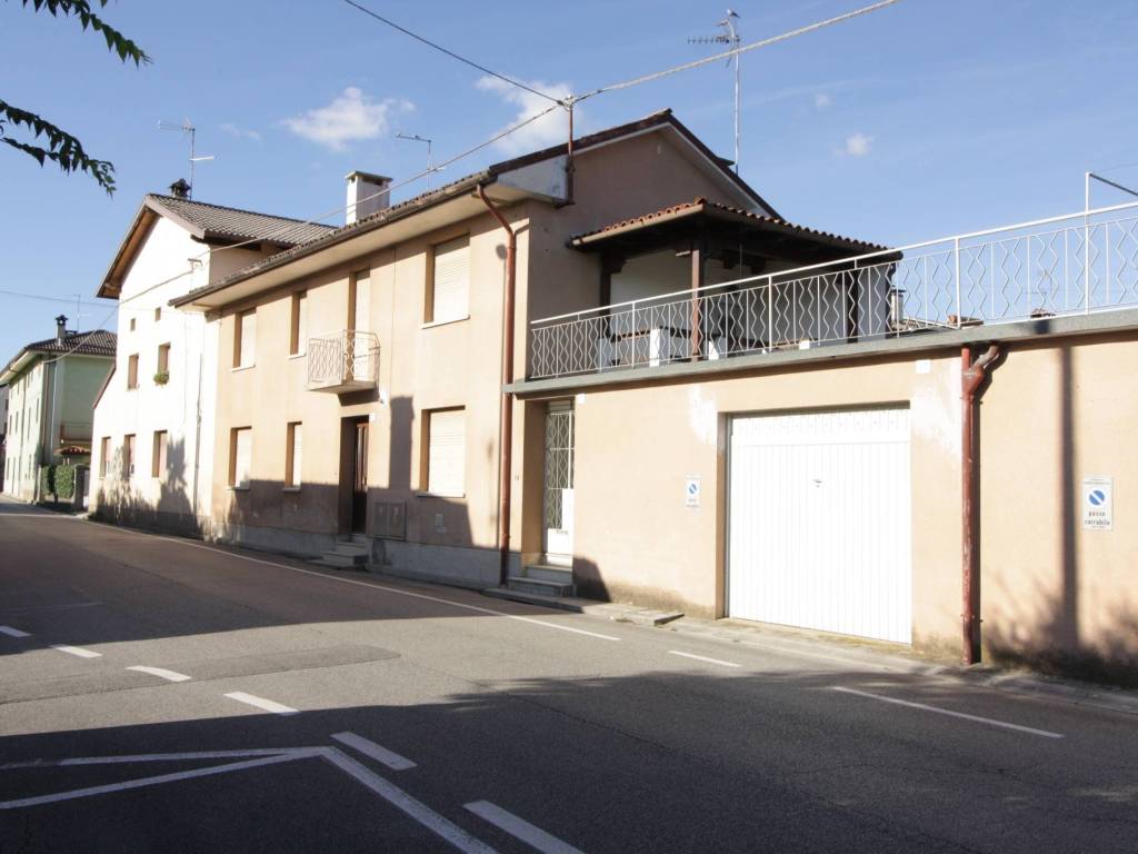 casa indipendente in vendita a Martignacco