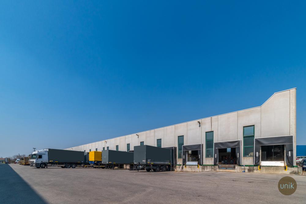 capannone in vendita a Martignacco