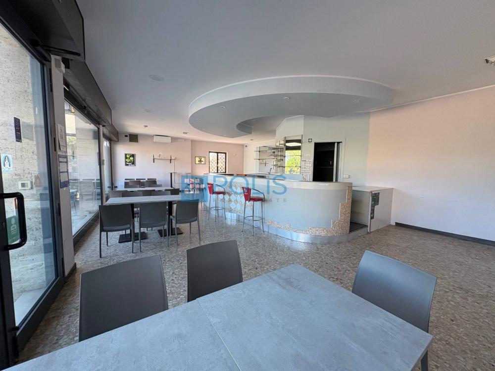 negozio in vendita a Martignacco