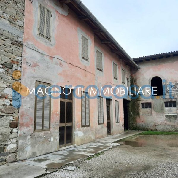 casa indipendente in vendita a Martignacco