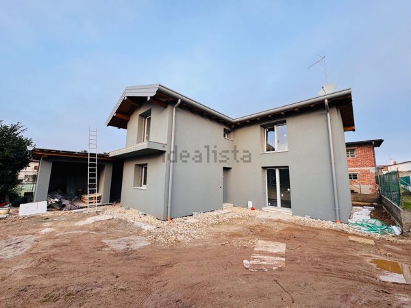 casa indipendente in vendita a Martignacco