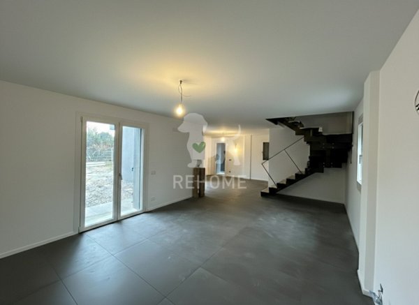 casa indipendente in vendita a Martignacco