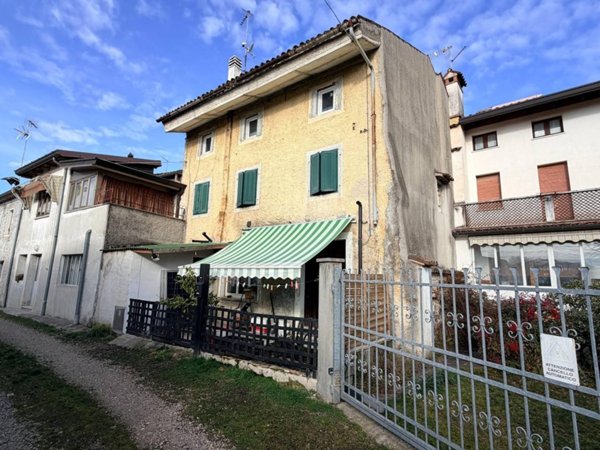 casa indipendente in vendita a Martignacco