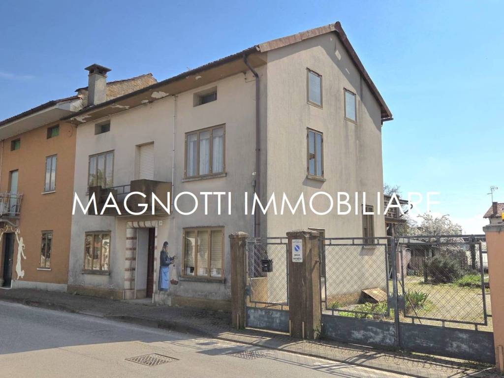casa indipendente in vendita a Martignacco in zona Nogaredo di Prato
