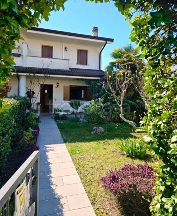 casa indipendente in vendita a Martignacco