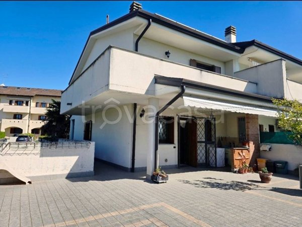 casa indipendente in vendita a Martignacco